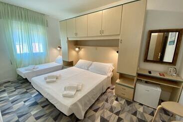 تختخواب و صبحانه Giovanna Rooms