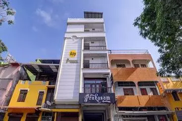 Itsy Hotels Prakasam Residency