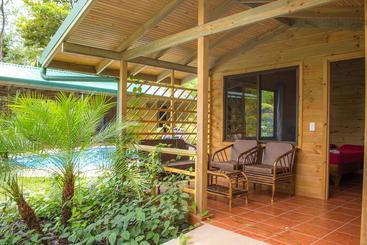 ベッドアンドブレックファースト Forest Lodge