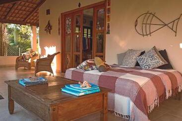 הוסטל Abrolhos Dive Inn