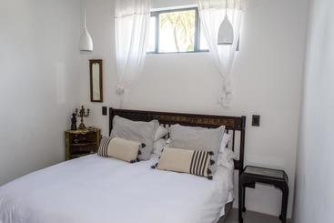 مبيت وإفطار Villa Palmera Load Shedding Free