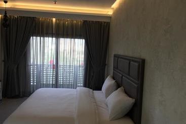 酒店 Townhouse 776  Tisya