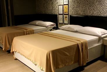 בית מלון כפרי New Winston