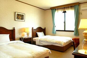 Otel Aiwa No Mori