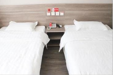 בית מלון כפרי Thank Inn Hebei Cangzhou Xihua District Railway East Station