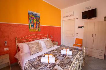 تختخواب و صبحانه L'angolo Di Laura Comfortable Rooms