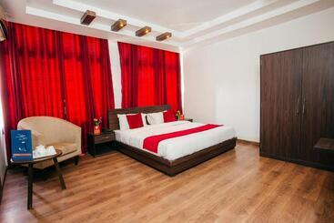 تختخواب و صبحانه Oyo 118 Gangaur Regency Boutique