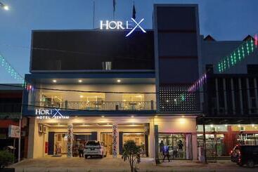 בית מלון כפרי Horison Express Sentani