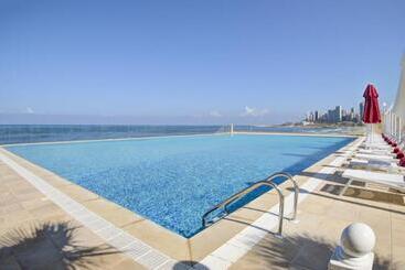 هتل Lancaster Eden Bay