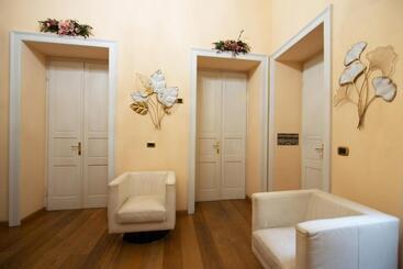 Отель La Ghirlanda B&b