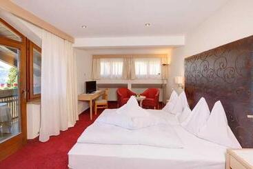 בית מלון כפרי Tirol