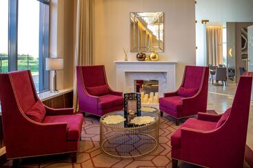 公寓式酒店  Lahta Plaza