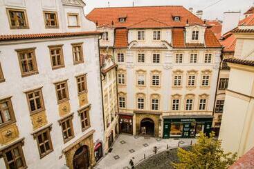 هتل Best Spot Hostel