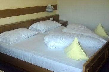 هتل Landhaus Weingut