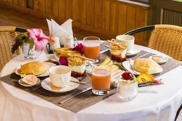 Hotel Cabanas Henua Iti