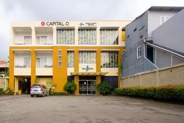 Szálloda Capital O 3222 Jeng Ratu Pangandaran