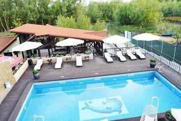 Hotelli Pensiunea Delta Dreams