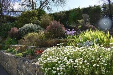 민박 Fitzgerald S Farmhouse Accommodation V94 Yy47