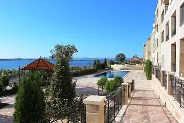 هتل Gardenia Beach Palace Apart