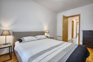 ホテル Baratero Club Apartments