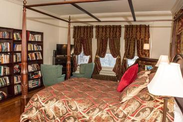 Otel The Historic Benner Mansion