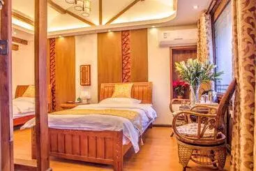 Hotelli Lijiang Xueshanyu Inn