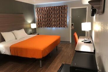 酒店 Super 8 By Wyndham Sonora