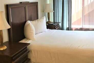 فندق The Waldport Inn