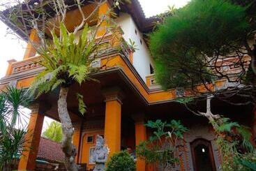 Otel Desak Putu Putra Homestay