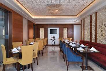 Hotel Golden Sarovar Portico Amritsar