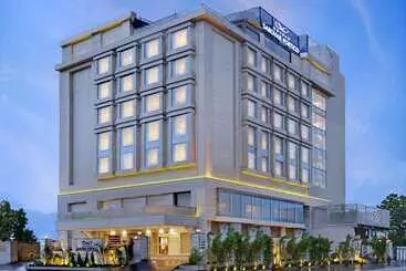 Hotelli Golden Sarovar Portico Amritsar