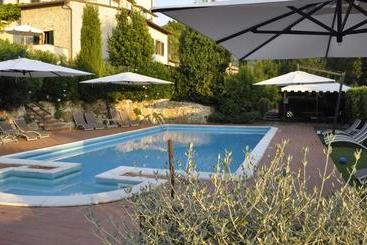 ホテル Podere Le Monache