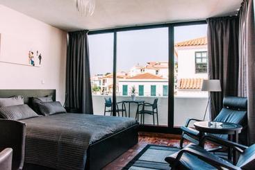 Hôtel Arts In Apartments Pina