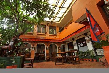 هتل Cafe De Patan