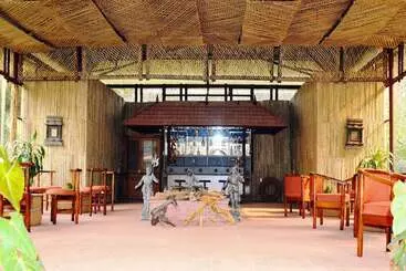 Hotel Chitwan Paradise