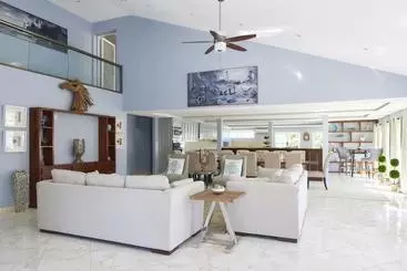 Hotelli Diamond Lodge Belize