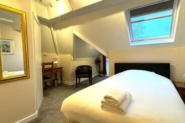 호텔 Fairlawns Guest House