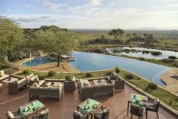هتل Four Seasons Safari Lodge Serengeti