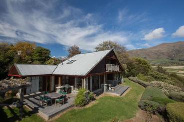 בית מלון כפרי Release Wanaka Bullock Creek Chalet