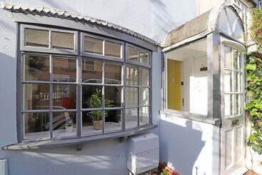 호텔 Sunny Cottage | By My Getaways | Free Parking