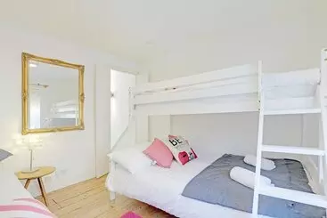 Hotelli Sunny Cottage | By My Getaways | Free Parking