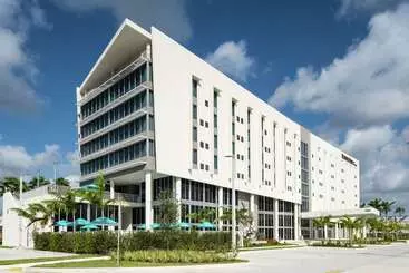 Hotelli Doubletree By Hilton Miami   Doral, Fl