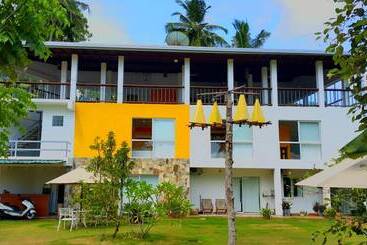 فندق Good Life Unawatuna