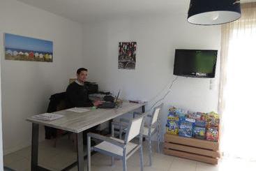 Hotel Les Vagues Bleues