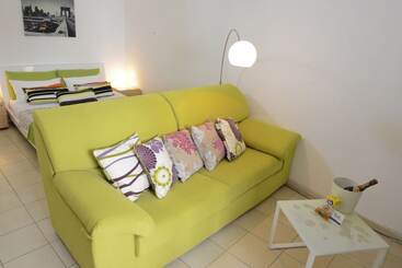 هتل B&b Affittacamere Del Teatro