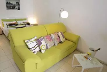 هتل B&b Affittacamere Del Teatro