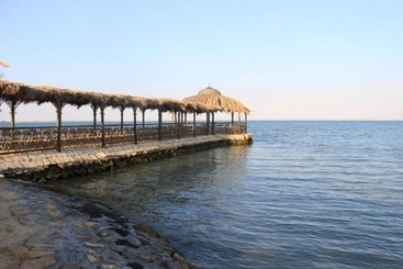 هتل Six Corners Resort