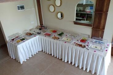 هتل In Forest Göcek