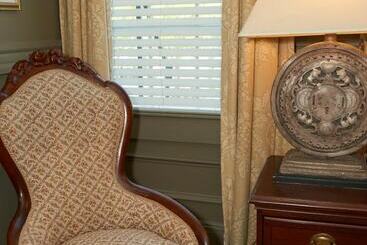 Hotel Bellevue Manor