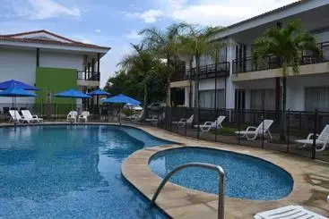 Hotel Lake House Resort